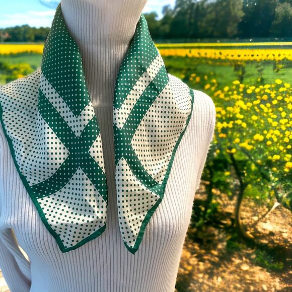 Mid Century Mod Scarf Women's Green Polka Dot Square MCM Retro Vintage - Picture 2 of 3